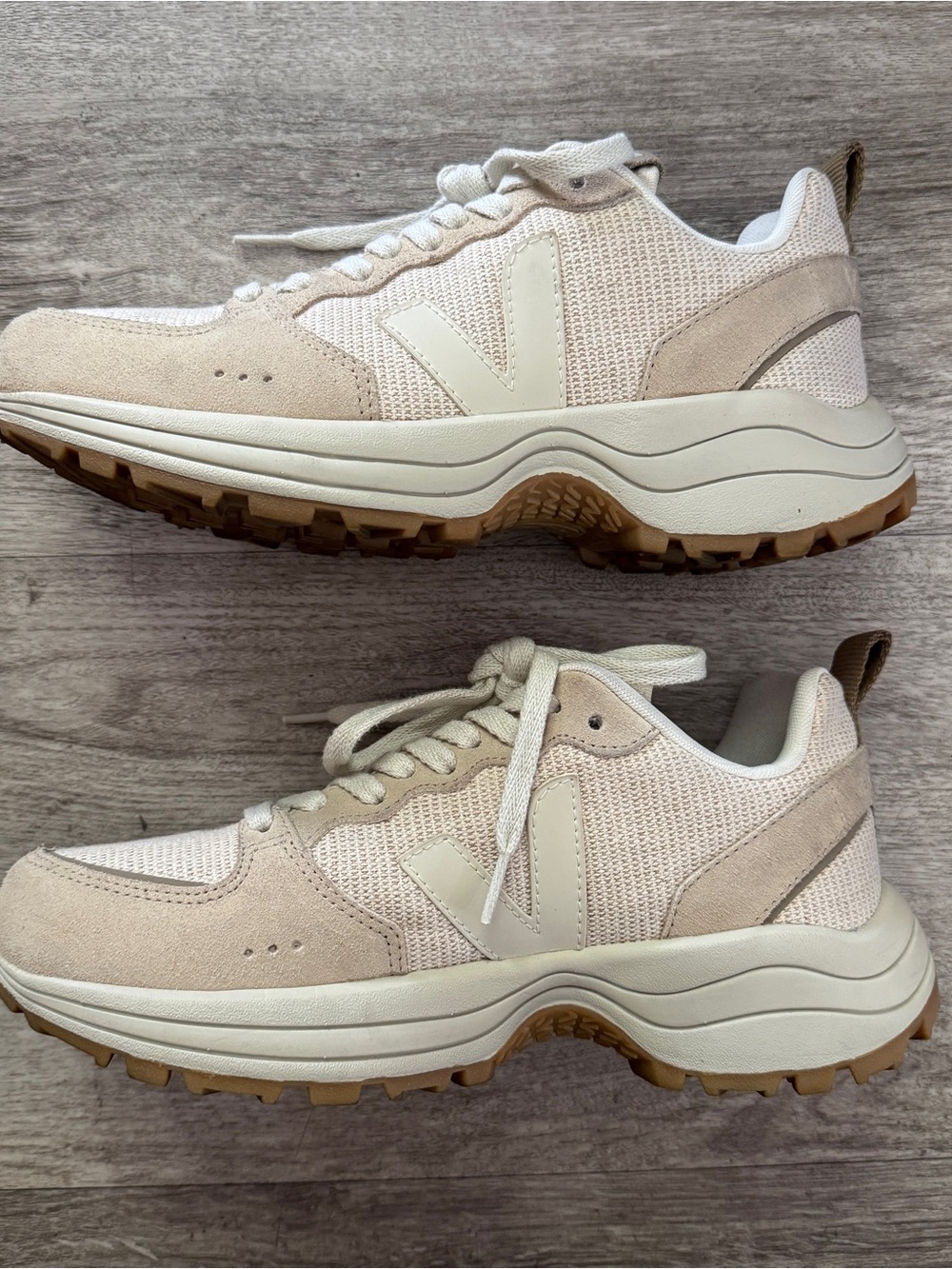 Veja X Reformation Venturi Sneakers in Juta - Picture 13 of 13